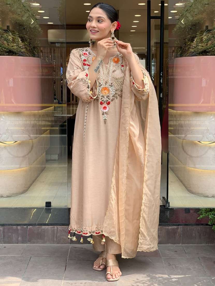 women solid with work three quarter sleeve kurta pant with dupatta set - 22391672 -  Standard Image - 2