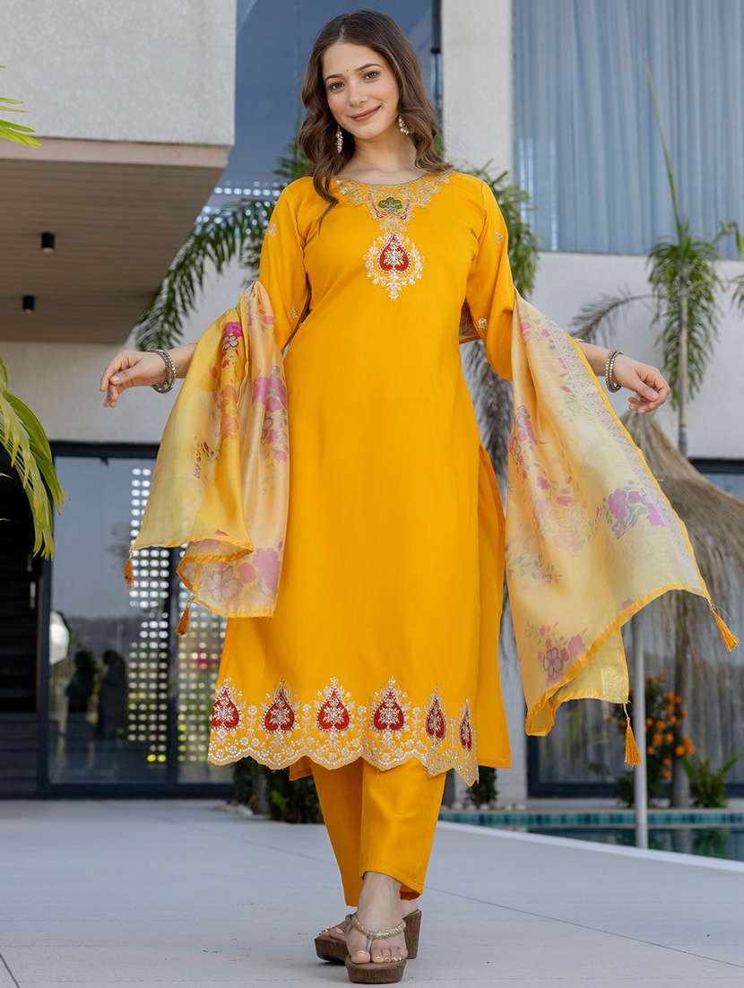 women solid with work three quarter sleeve kurta pant with dupatta set