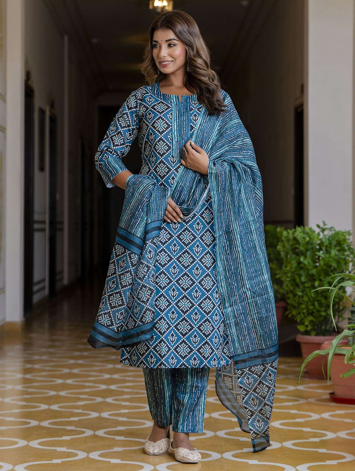 women printed three quarter sleeve kurta pant with dupatta set - 22392976 -  Standard Image - 2