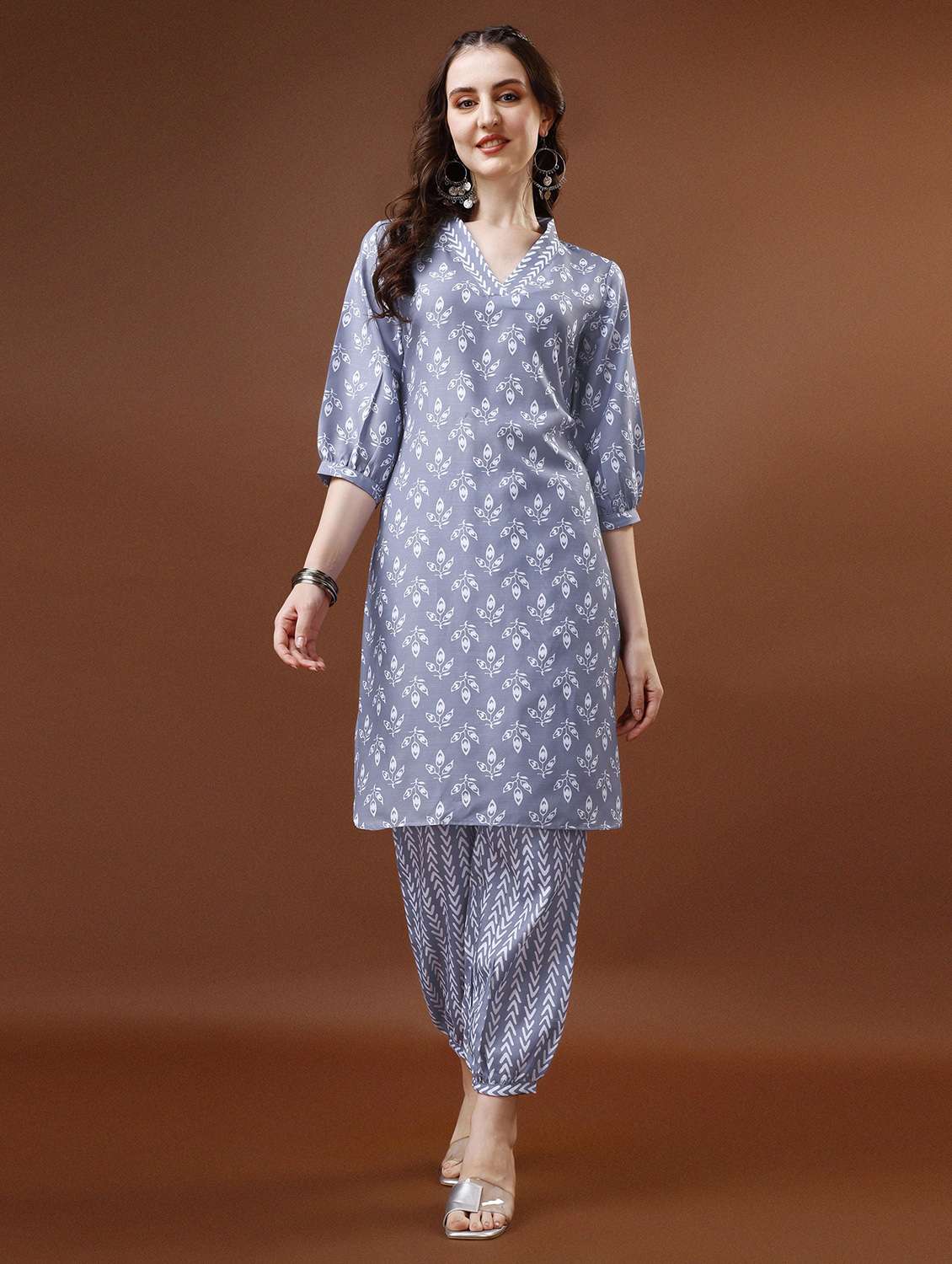 women printed three quarter sleeve kurta salwar set
