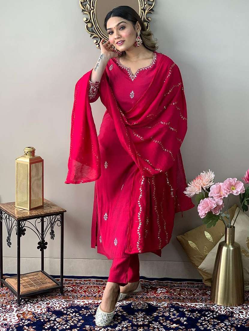 women solid with work three quarter sleeve kurta pant with dupatta set