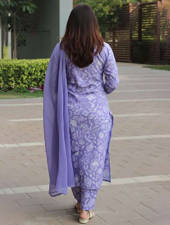 women floral three quarter sleeve kurta pant with dupatta set - 22393443 -  Standard Image - 2