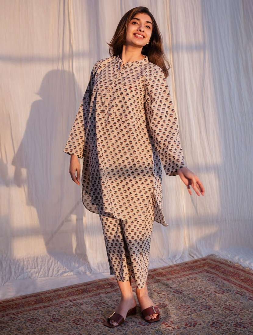 women printed three quarter sleeve ethnic co-ord set - 22393470 -  Standard Image - 2