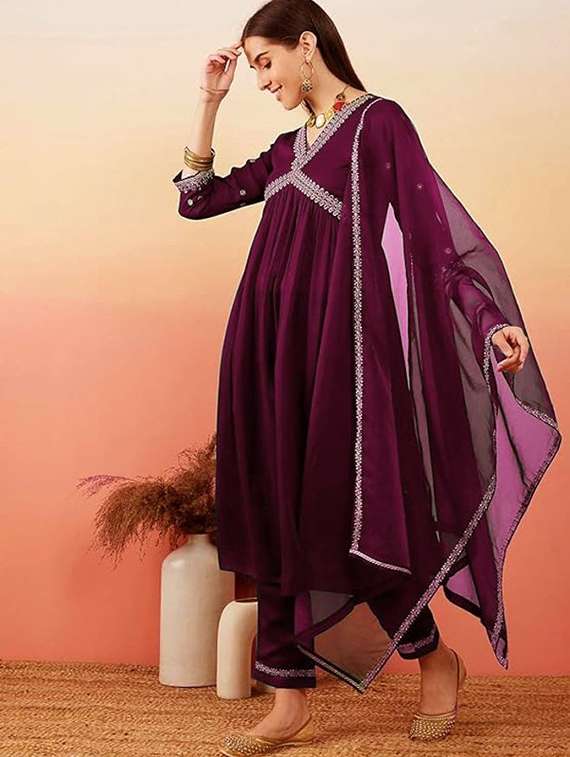 women solid with work three quarter sleeve kurta pant with dupatta set