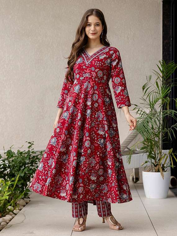 women floral three quarter sleeve kurta pant with dupatta set - 22393511 -  Standard Image - 2