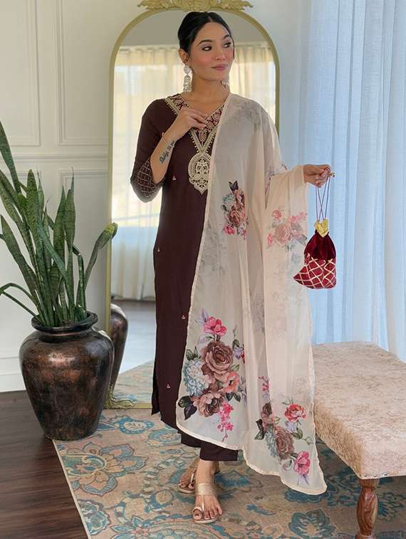 women solid with work three quarter sleeve kurta pant with dupatta set