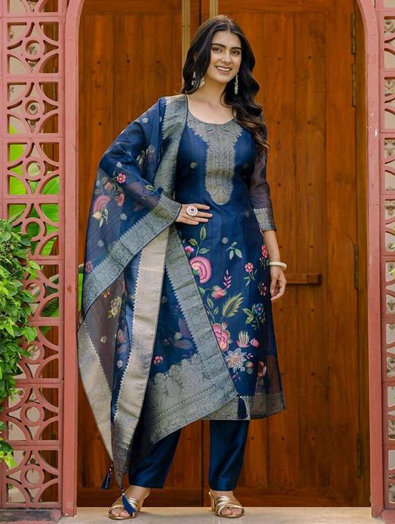 women floral three quarter sleeve kurta pant with dupatta set - 22393523 -  Standard Image - 2