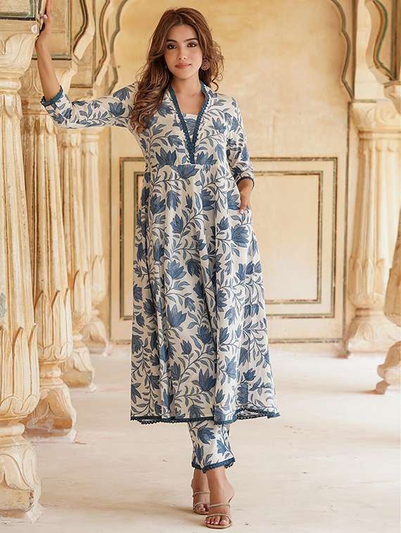 women floral three quarter sleeve kurta pant with dupatta set - 22393769 -  Standard Image - 2