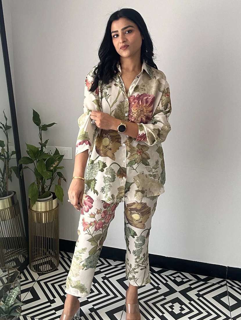 women printed three quarter sleeve ethnic co-ord set - 22393795 -  Standard Image - 2