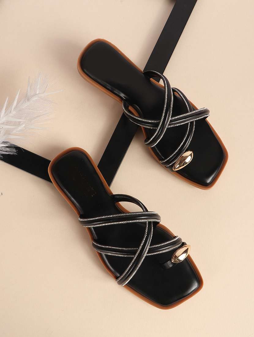 women solid slip on flat sandals