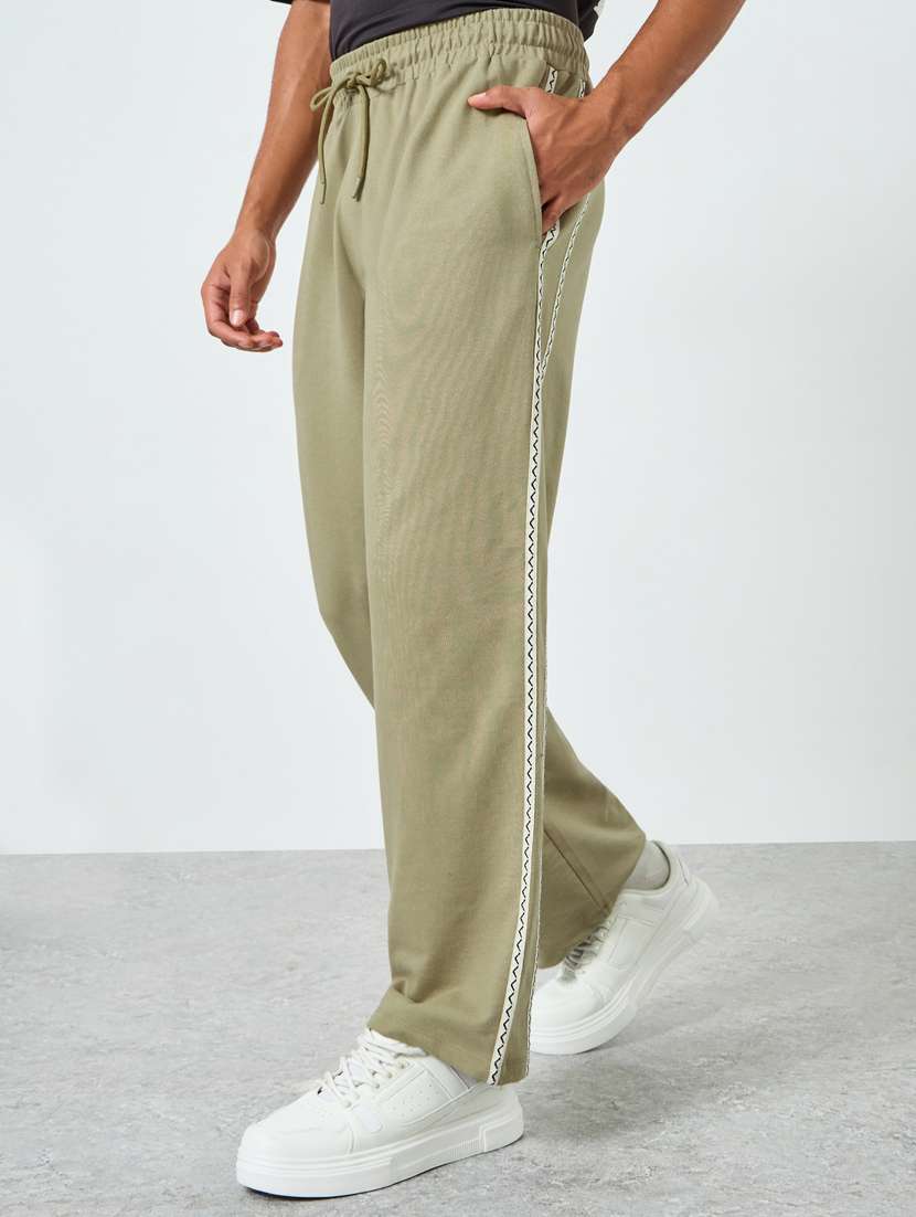 men side striped relaxed fit full length track pant