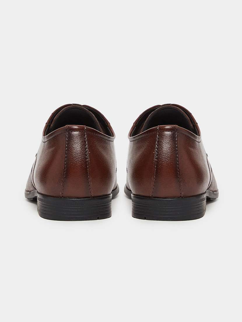 men solid lace up brogues - 22394987 -  Standard Image - 2