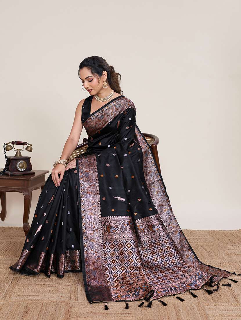 women self design bordered saree with blouse - 22395092 -  Standard Image - 2