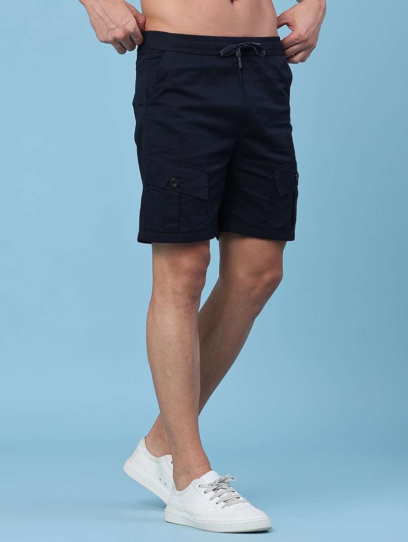 men solid mid rise cargo shorts - 22396018 -  Standard Image - 2