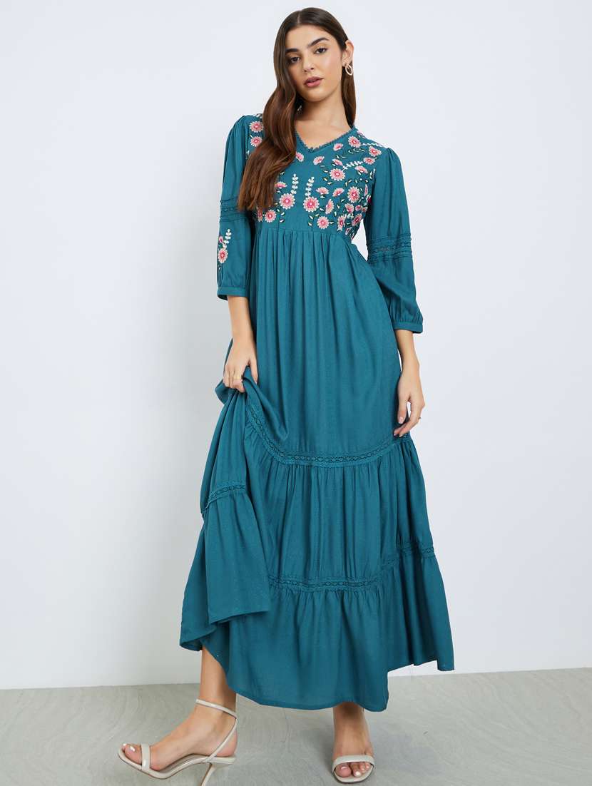 women embroidered puff sleeve tiered dress