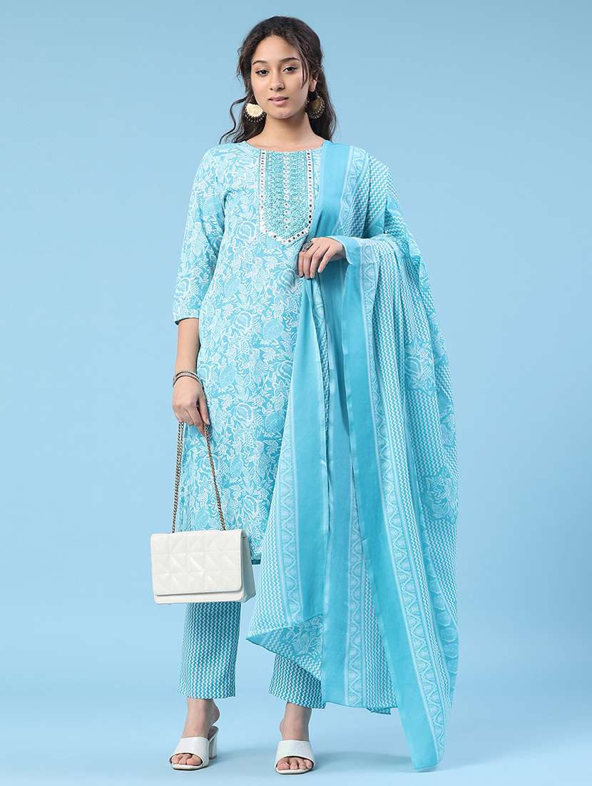 women printed three quarter sleeve kurta pant with dupatta set