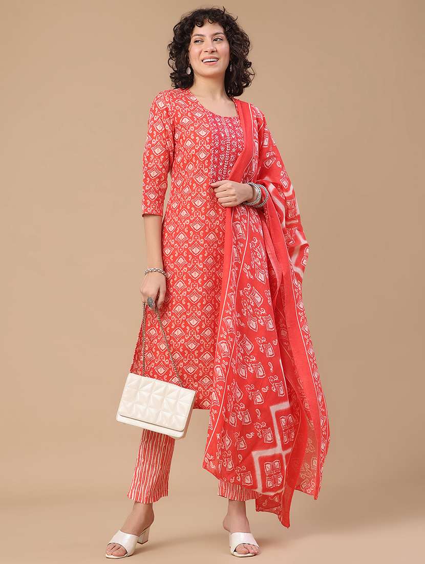 women printed three quarter sleeve kurta pant with dupatta set