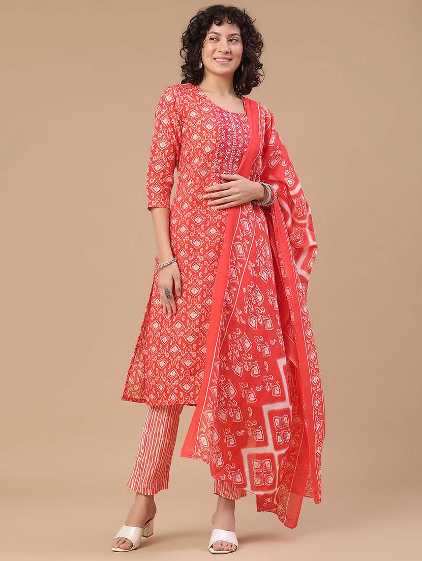 women printed three quarter sleeve kurta pant with dupatta set - 22399594 -  Standard Image - 2