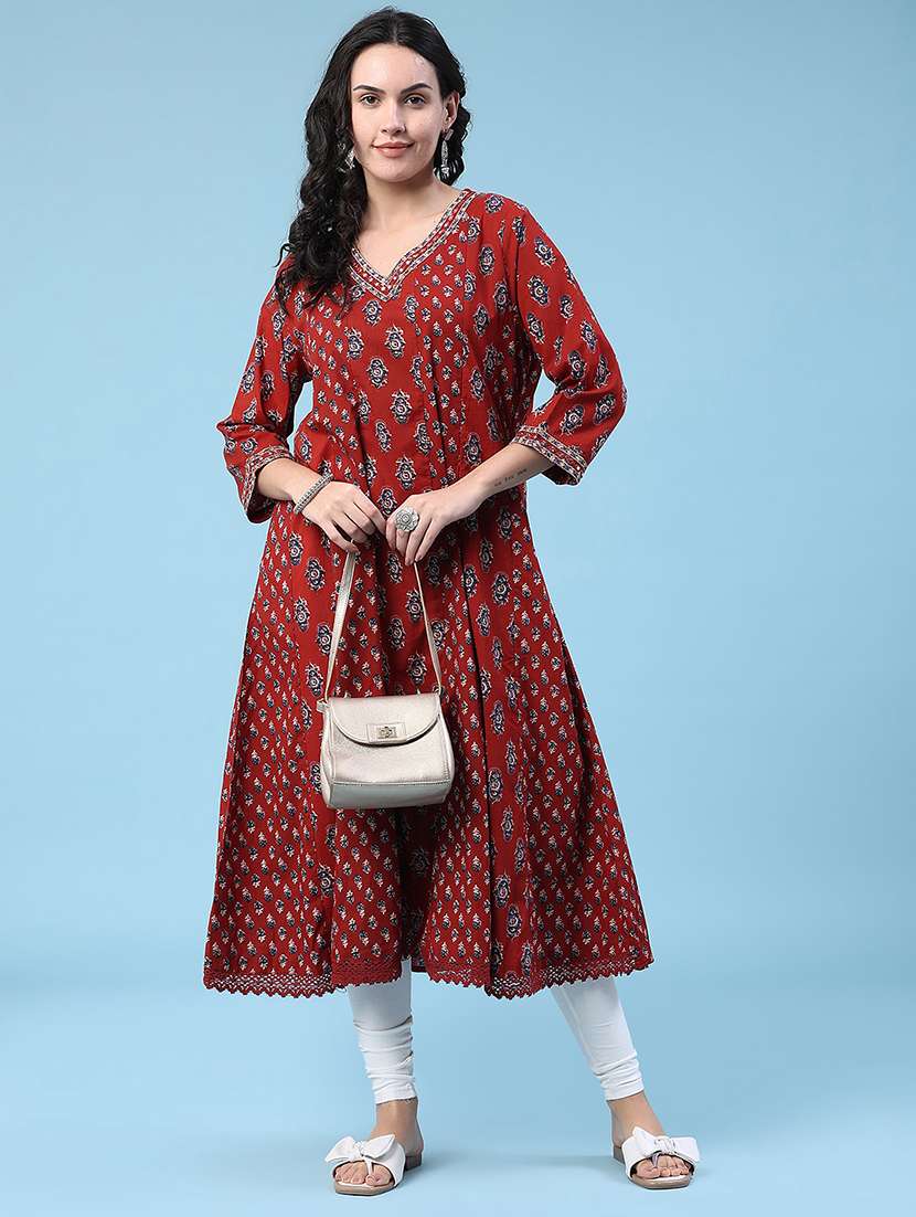 women printed three quarter sleeves flared kurta