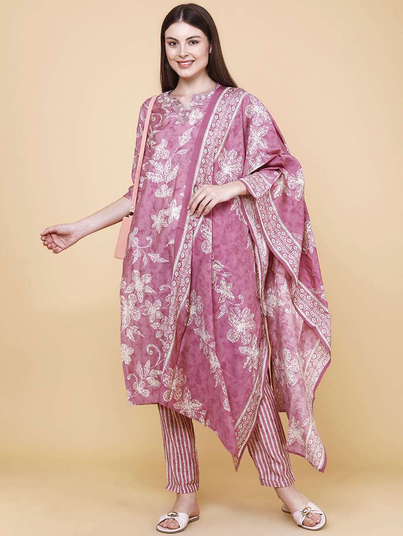women printed three quarter sleeves kurta pant set with dupatta - 22403869 -  Standard Image - 2