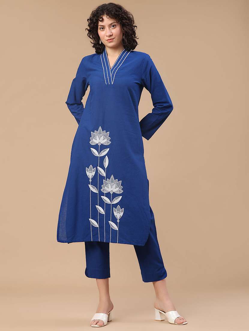 Women Embroidered Long Sleeves Kurta And Pant Set - 22403886 -  Standard Image - 2