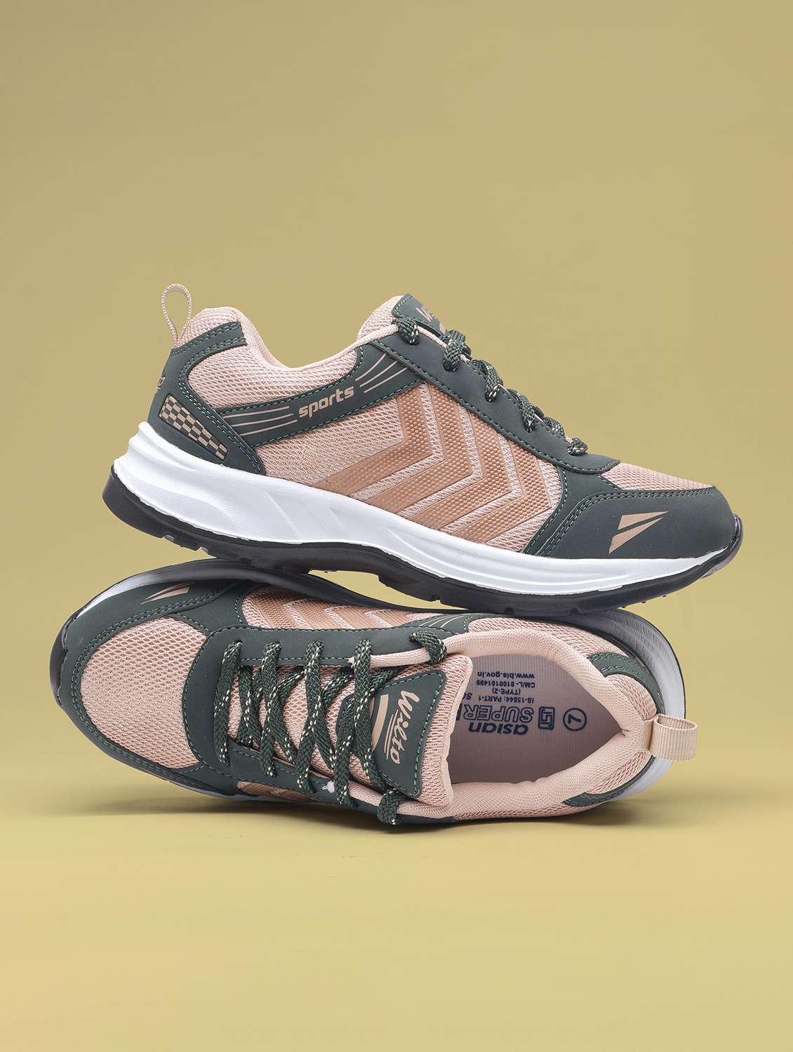 men beige lace up sport shoe