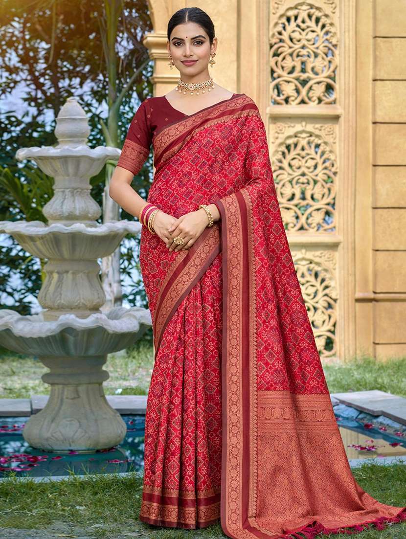 women self design tussar silk saree with blouse