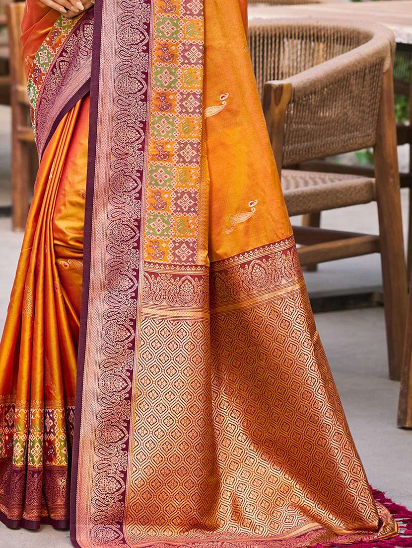 women self design bordered saree with blouse - 22405364 -  Standard Image - 2