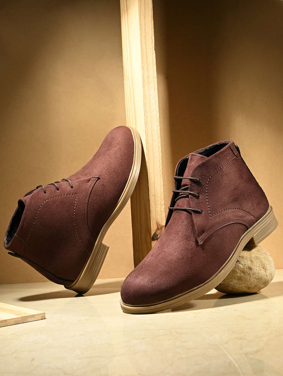 men solid lace up boot