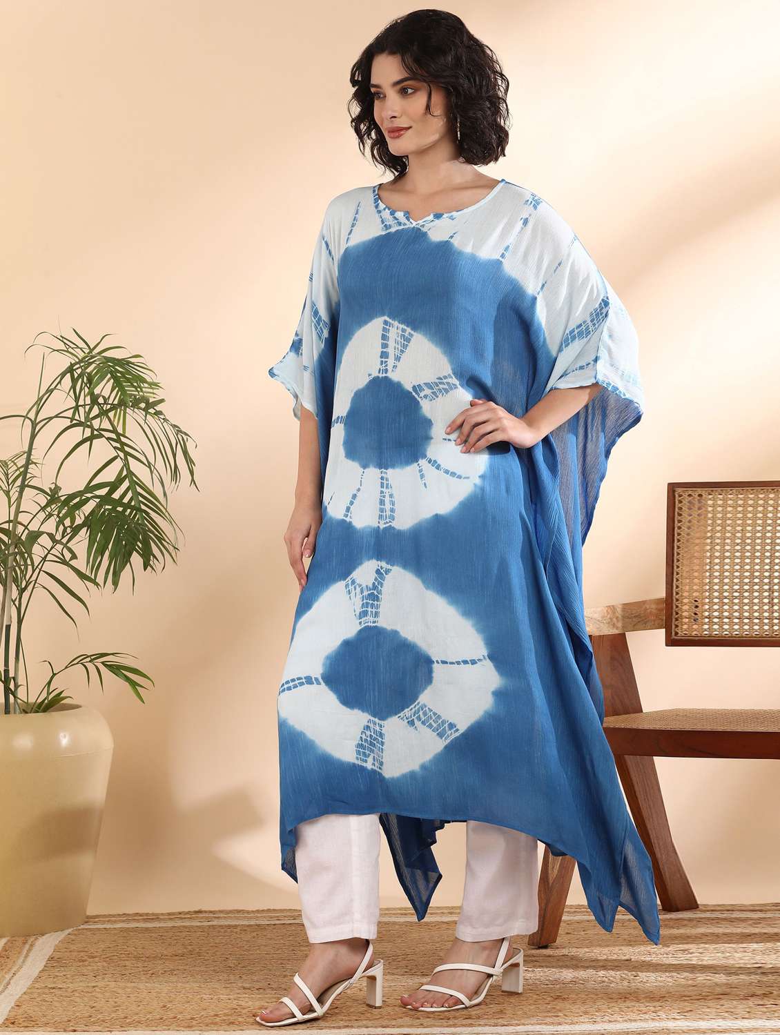 women printed blue crepe null kaftan - 22406736 -  Standard Image - 2