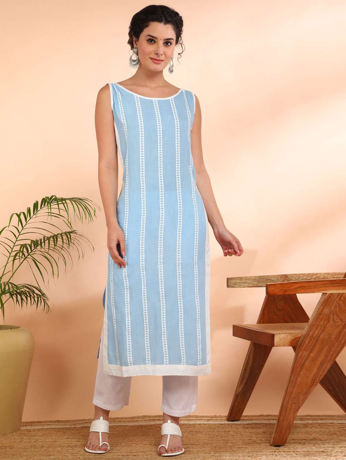 women striped sleeveless straight kurta - 22406964 -  Standard Image - 2