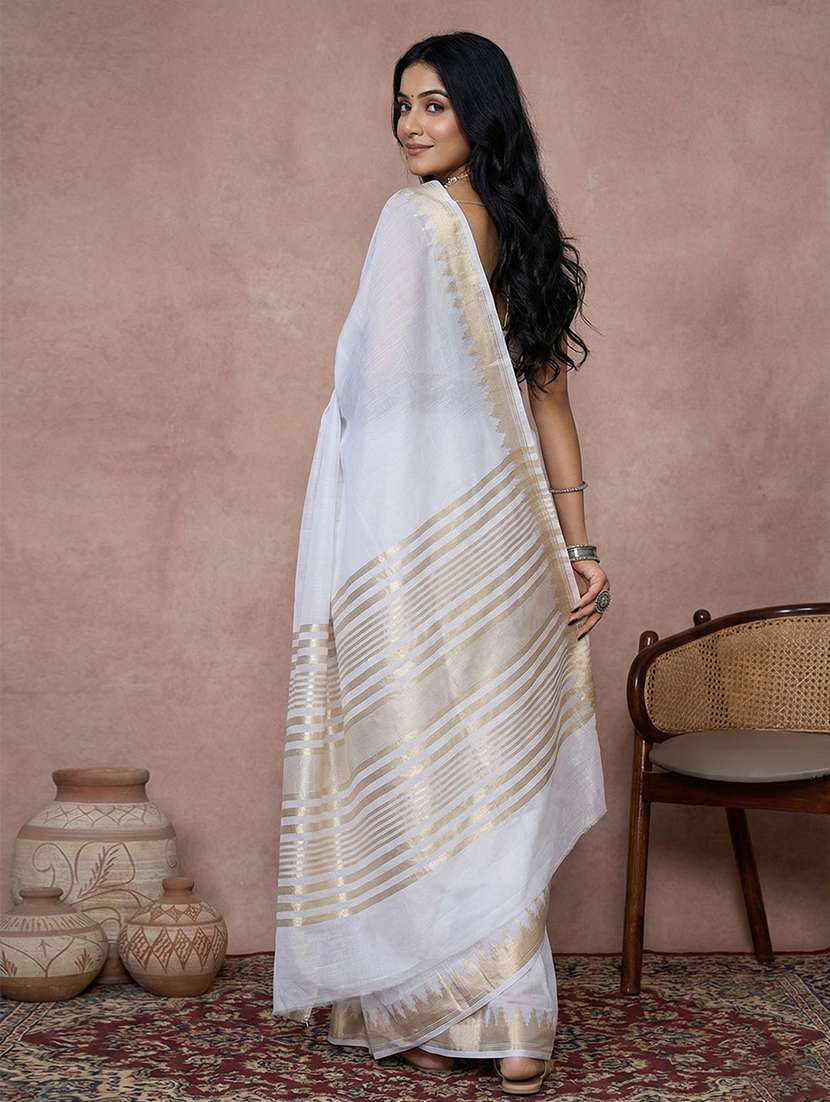 women solid with bordered saree with blouse - 22408080 -  Standard Image - 2