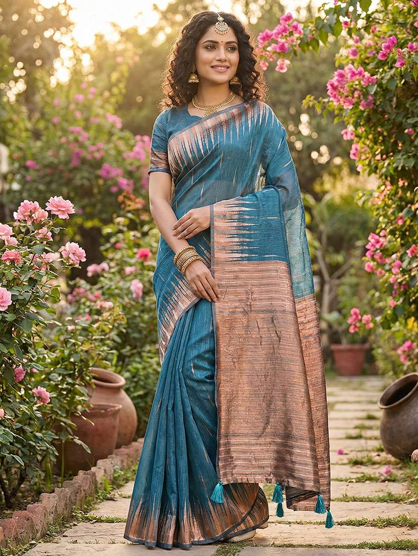 women self design handloom saree with blouse
