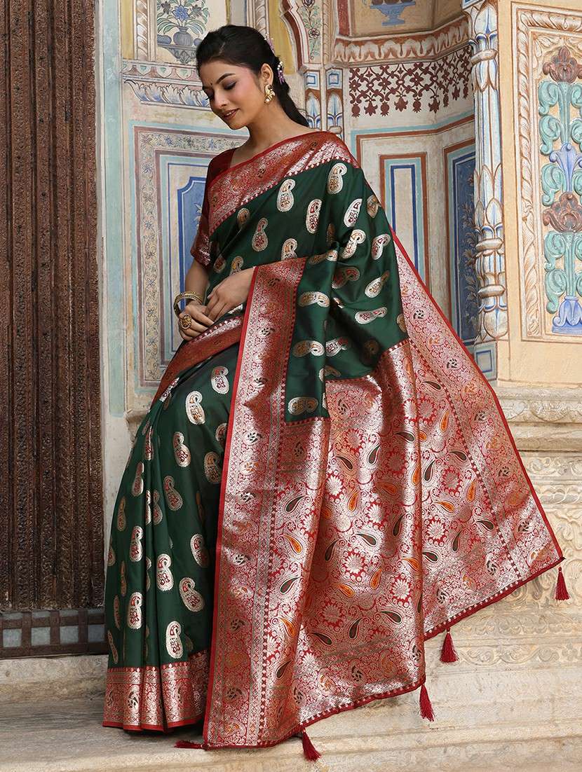 women self design banarasi saree with blouse - 22408168 -  Standard Image - 2