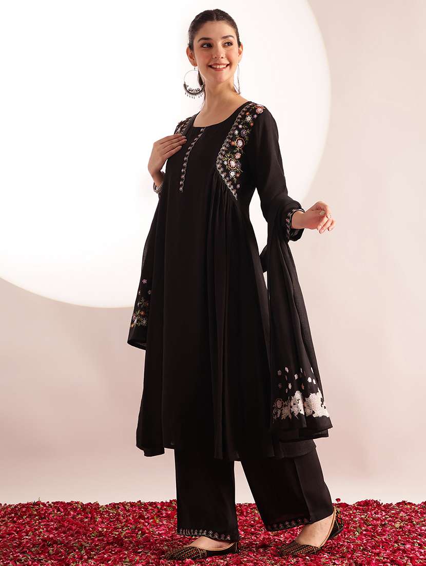 women solid with work three quarter sleeve kurta palazzo with dupatta set - 22410857 -  Standard Image - 2
