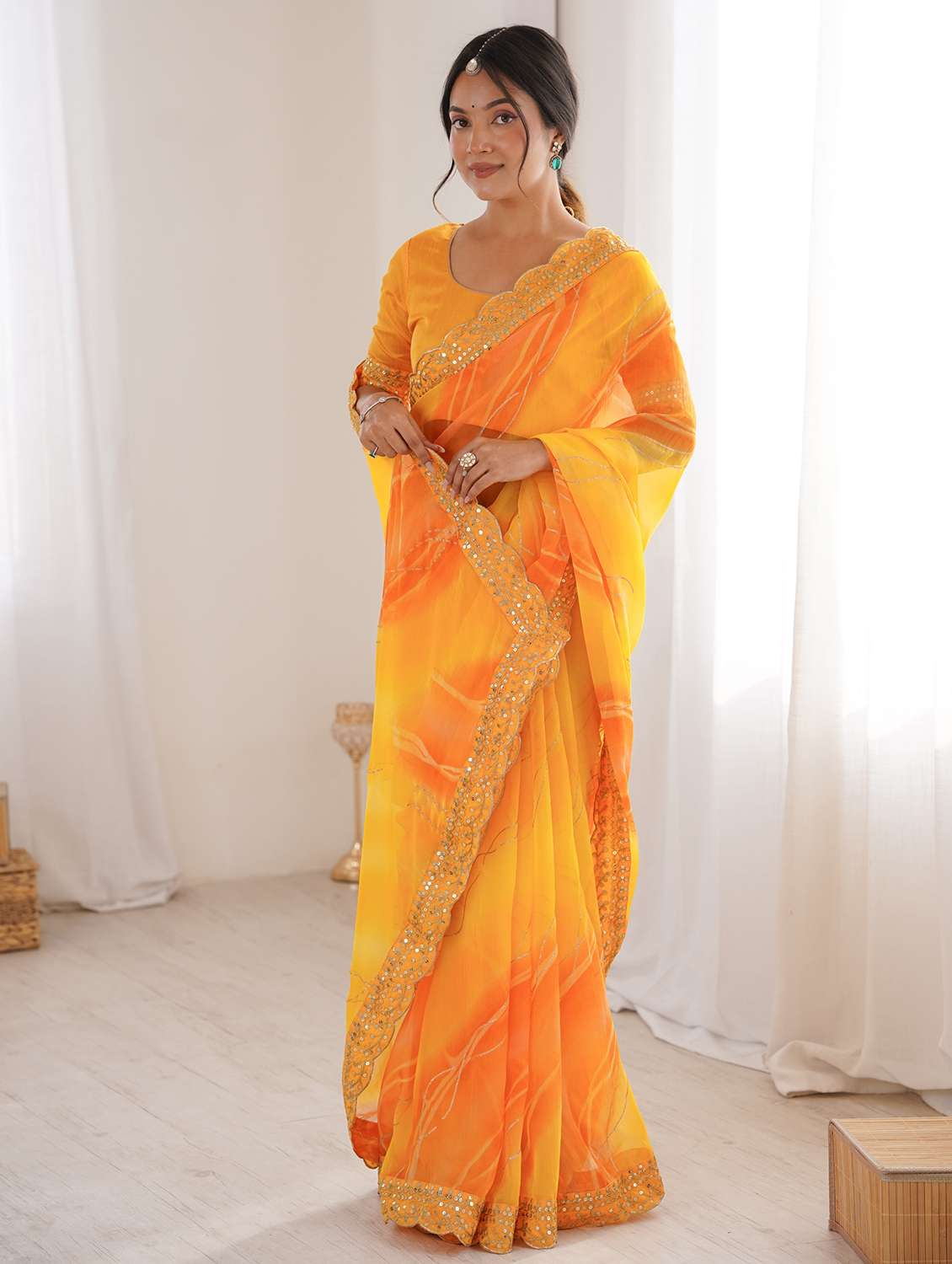 women printed bordered saree with blouse - 22417744 -  Standard Image - 2