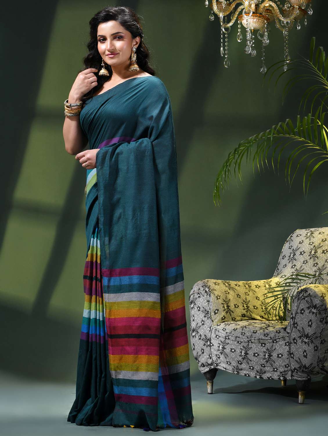 women striped printed saree - 22419795 -  Standard Image - 2