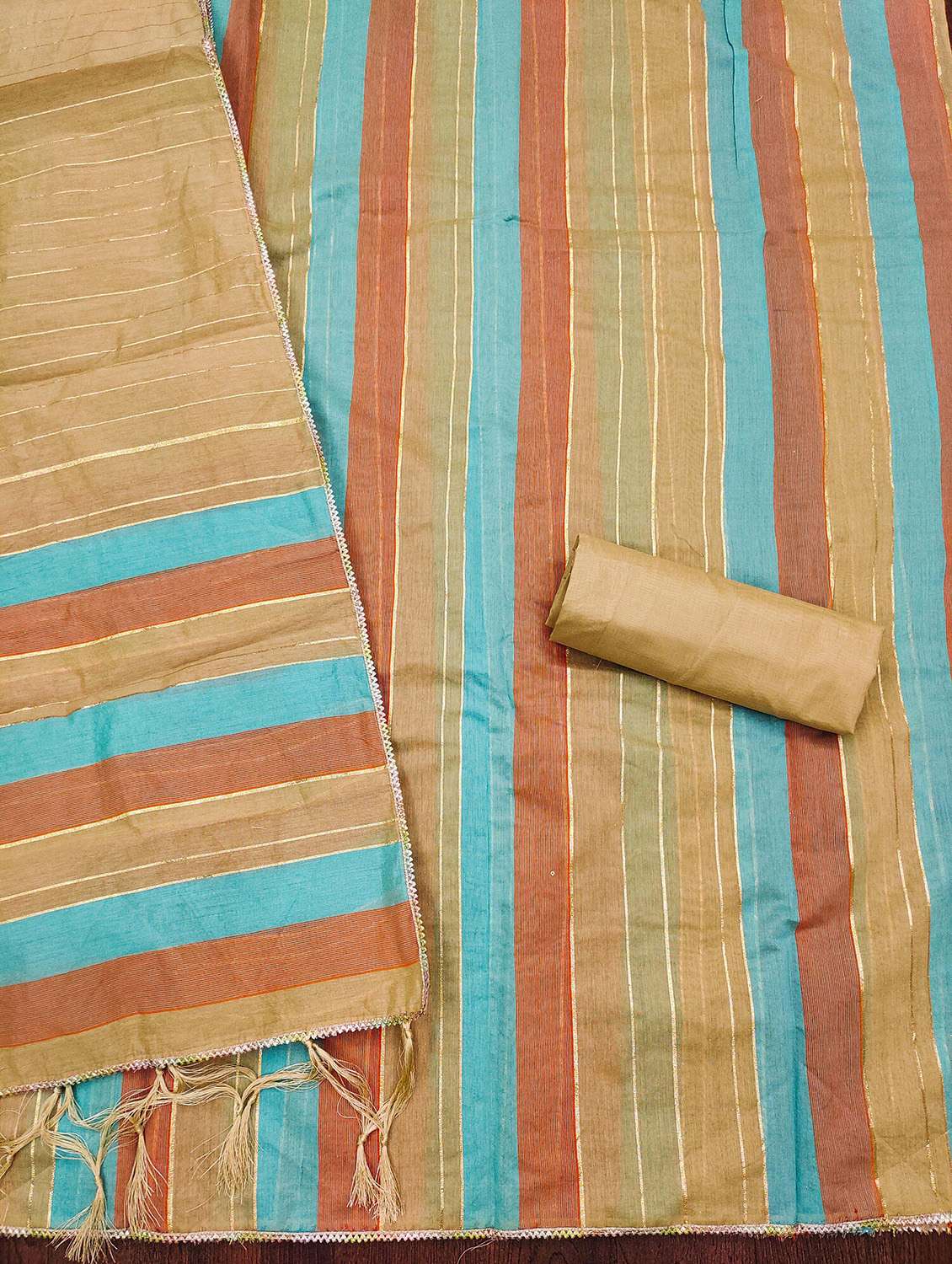 women striped unstitched suit set - 22420892 -  Standard Image - 2