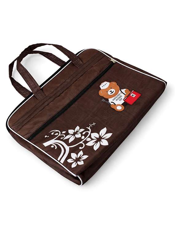stya duffle bag for travel and shopping - 22423689 -  Standard Image - 2