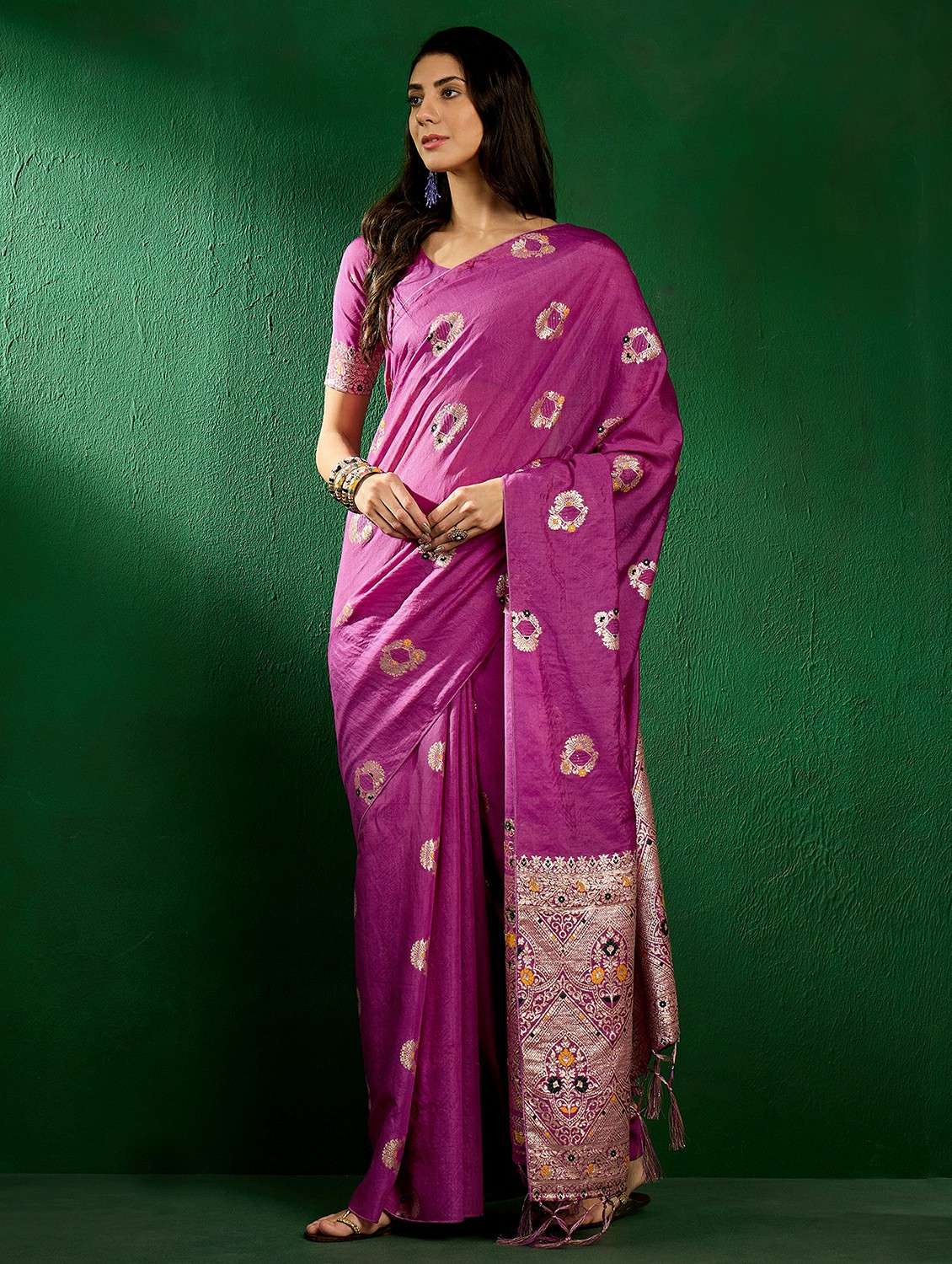 women self design banarasi saree with blouse - 22424321 -  Standard Image - 2