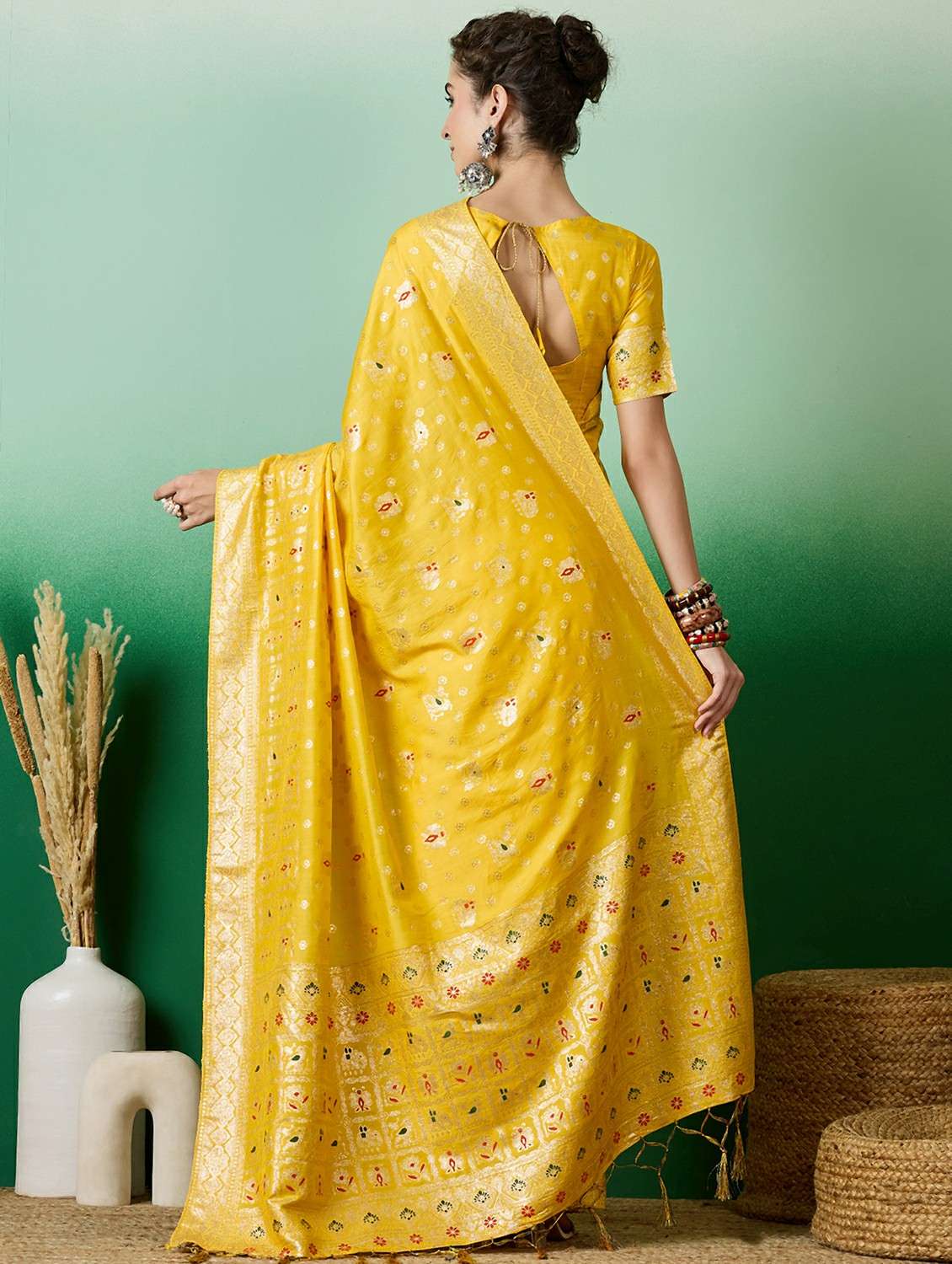 women self design banarasi saree with blouse - 22424344 -  Standard Image - 2