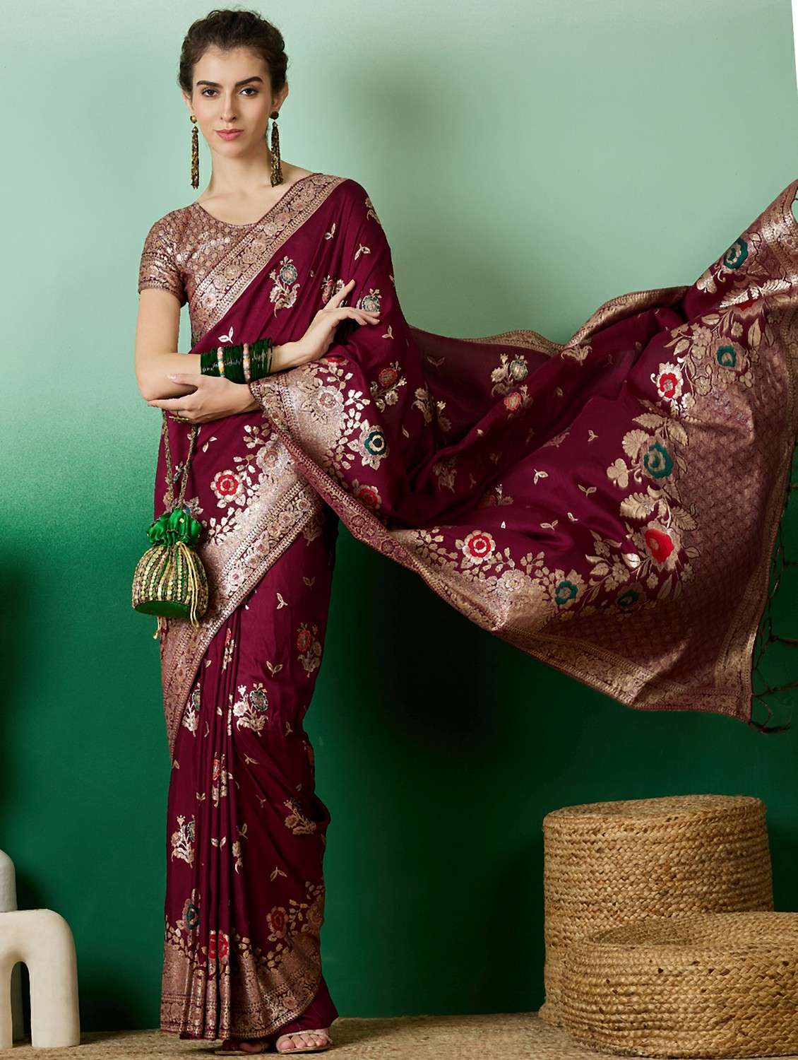 women self design banarasi saree with blouse