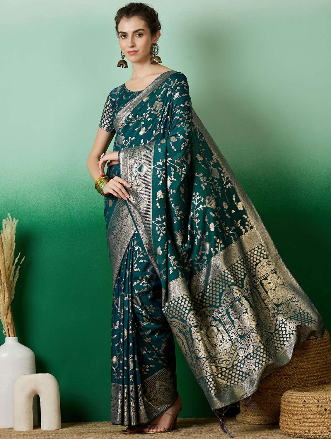 Women Self Design Banarasi Saree With Blouse - 22424372 -  Standard Image - 2