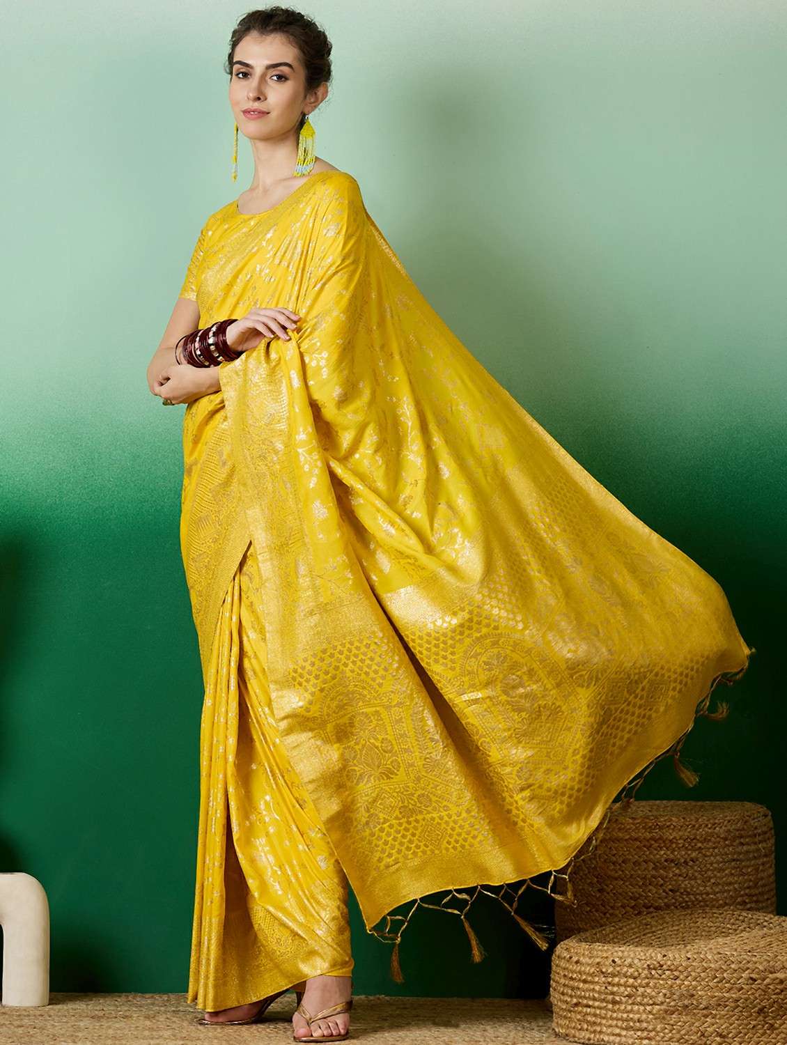 Women Self Design Banarasi Saree With Blouse - 22424373 -  Standard Image - 2