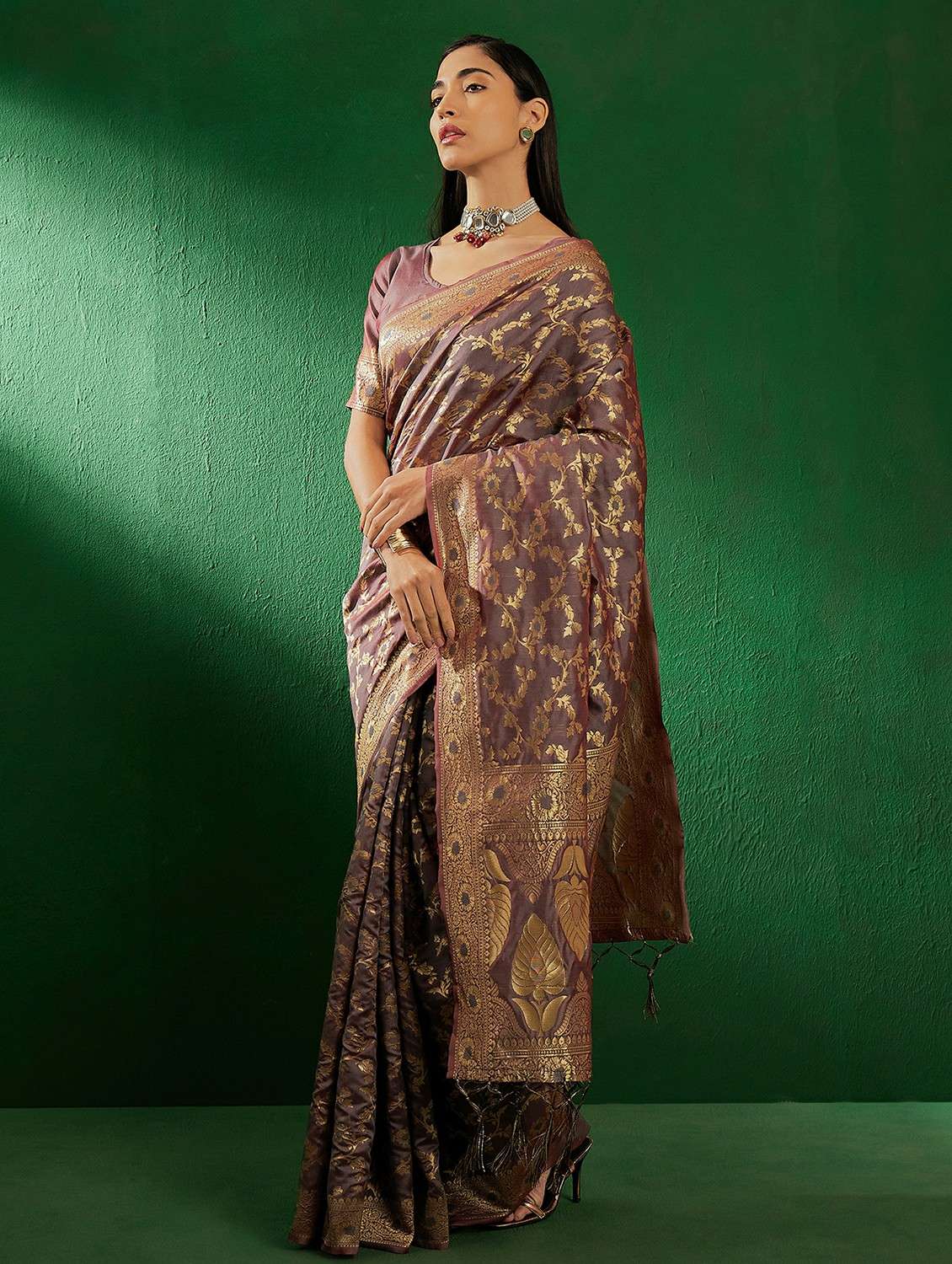 women self design banarasi saree with blouse - 22424649 -  Standard Image - 2
