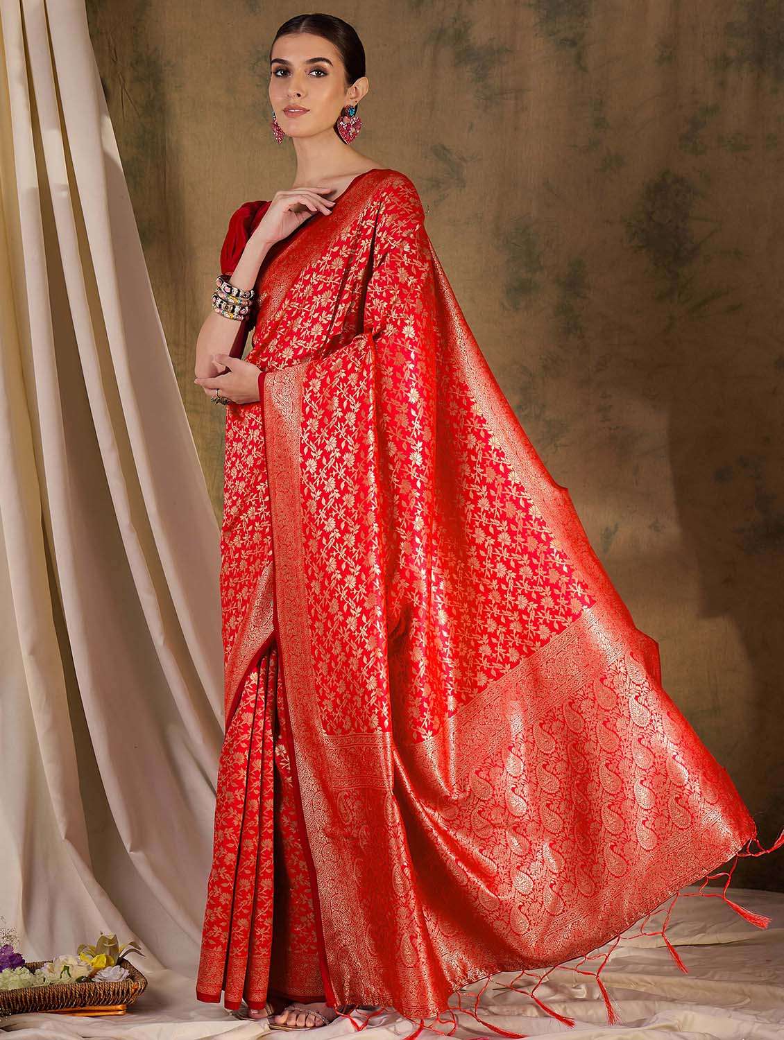 women self design banarasi saree with blouse - 22424678 -  Standard Image - 2
