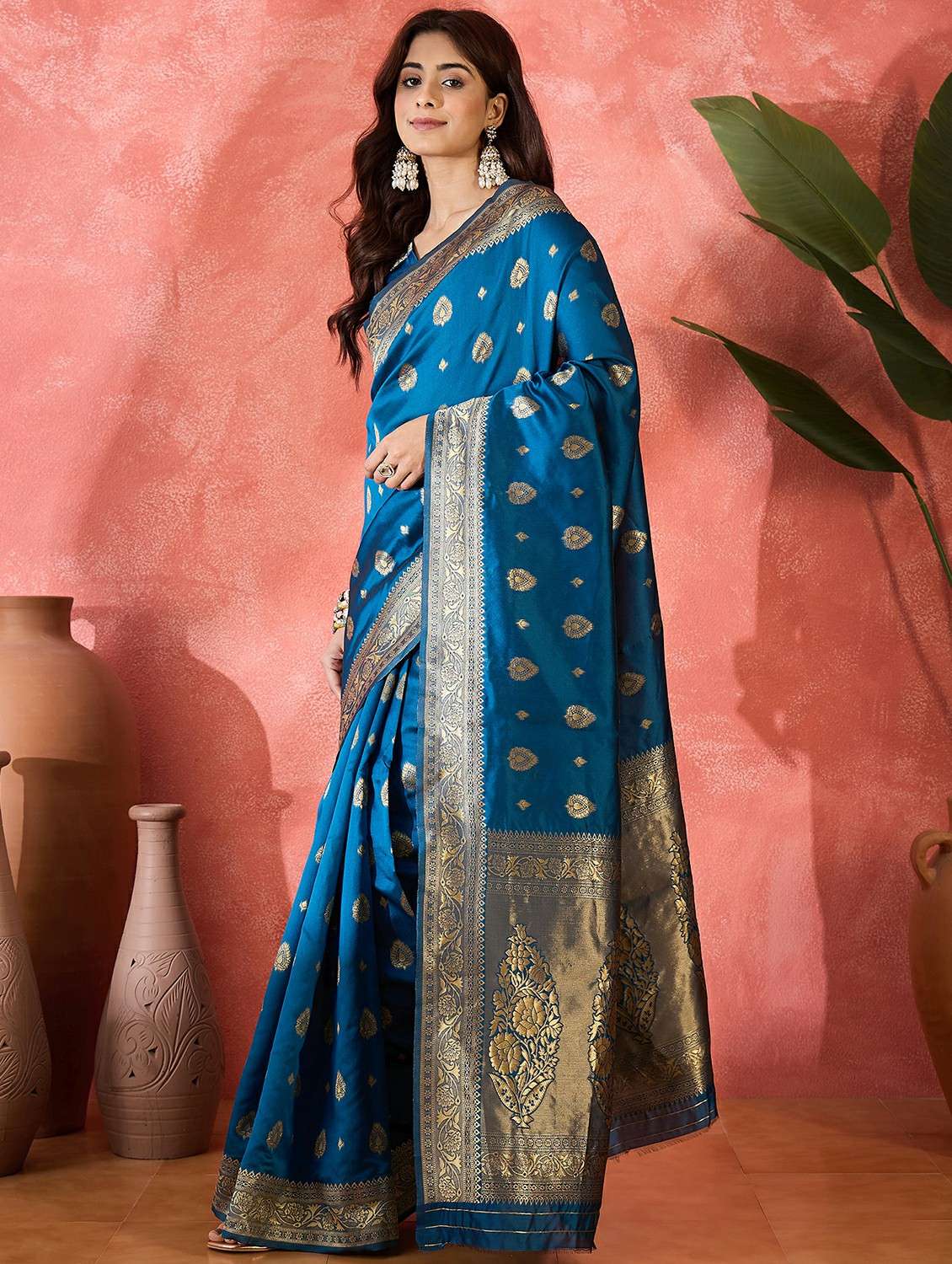 women self design banarasi saree with blouse - 22424682 -  Standard Image - 2