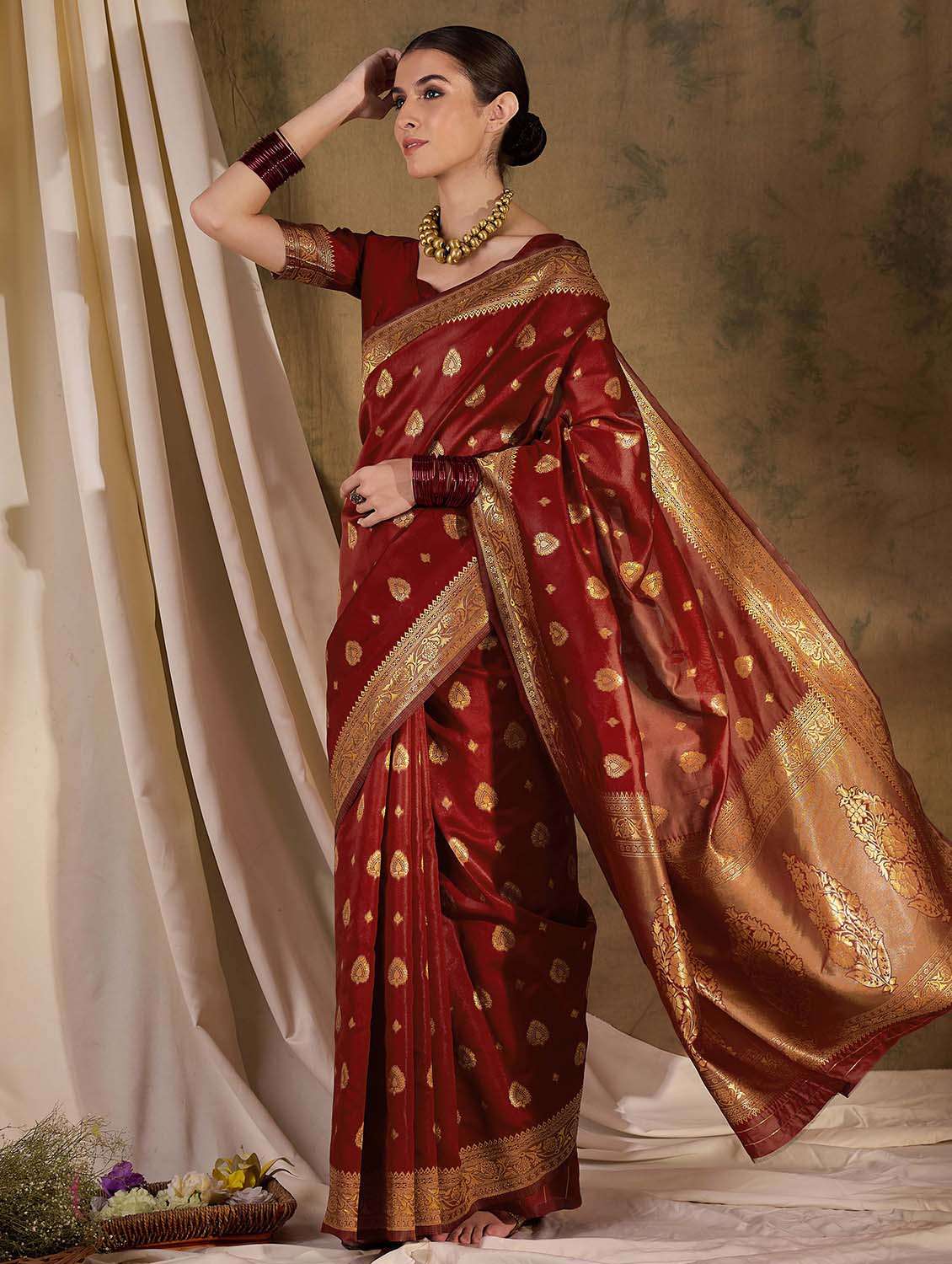 women self design banarasi saree with blouse - 22424683 -  Standard Image - 2