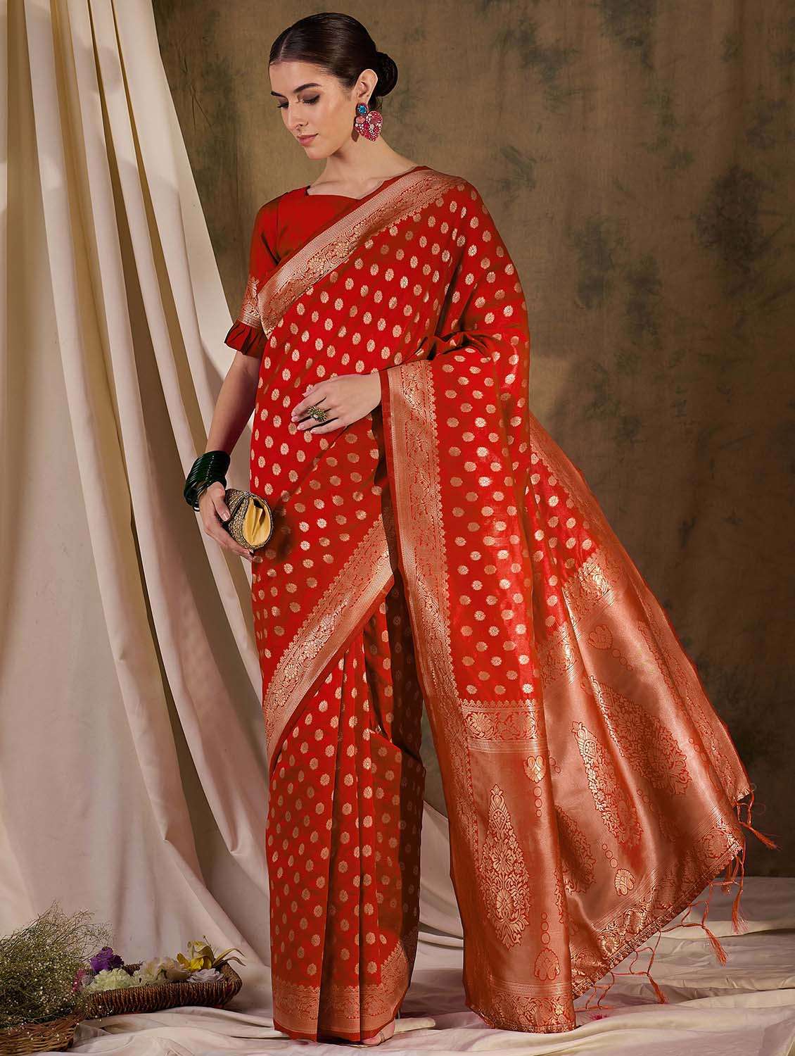 women self design banarasi saree with blouse