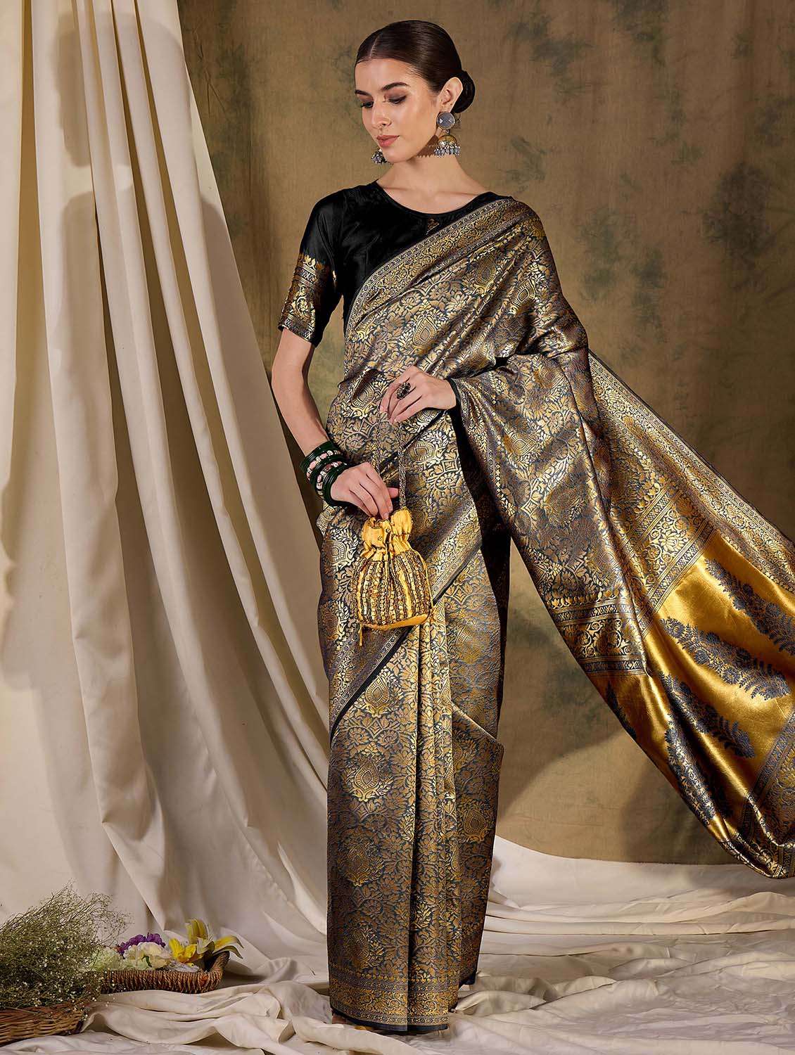 women self design banarasi saree with blouse - 22424691 -  Standard Image - 2